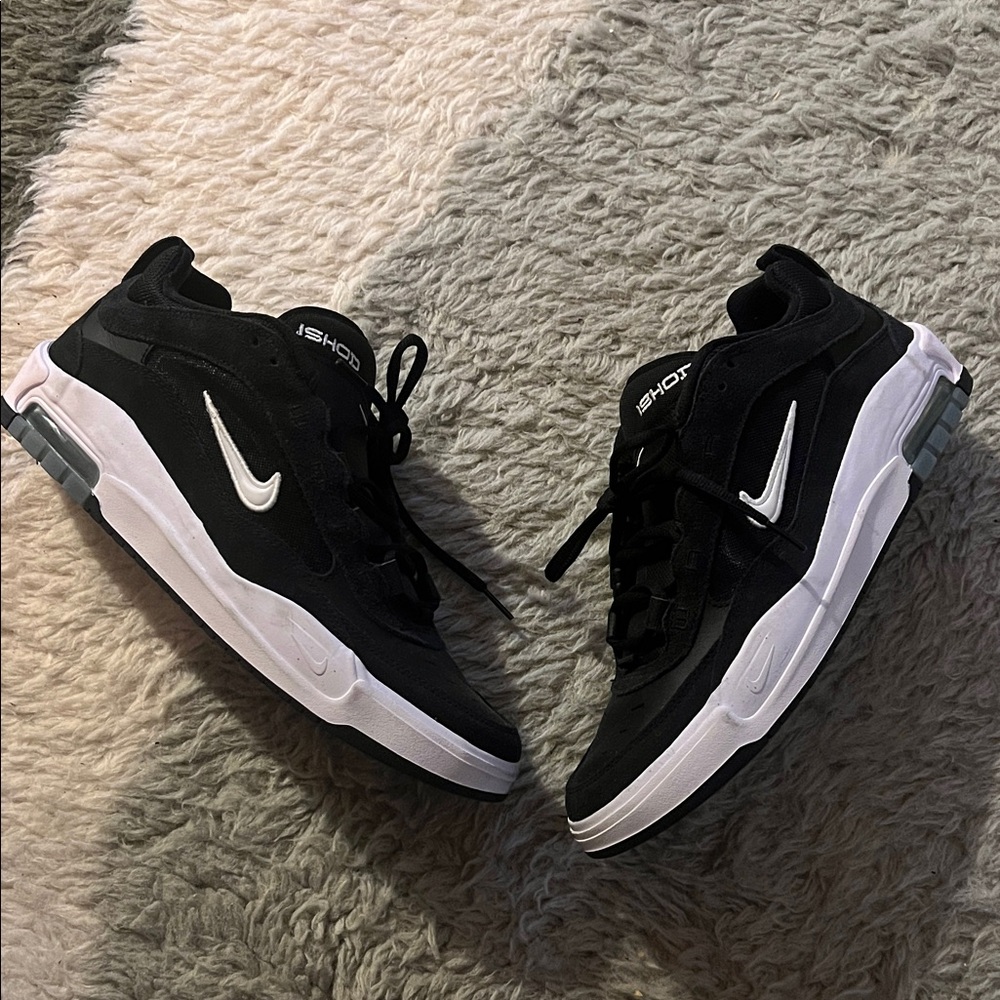 Nike SB Ishod 2 (Black/white)